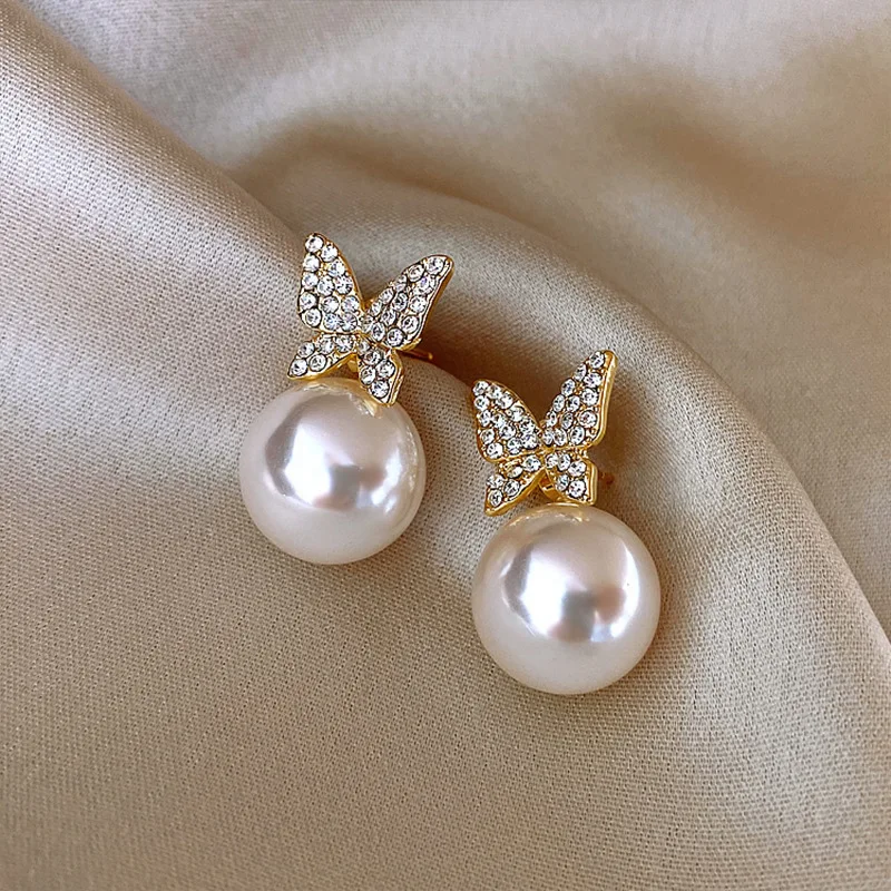 New 18K Gold Plated Crystal Luxury Design Minimalist Butterfly Shaped Round Pearl Zircon Stud Earrings
