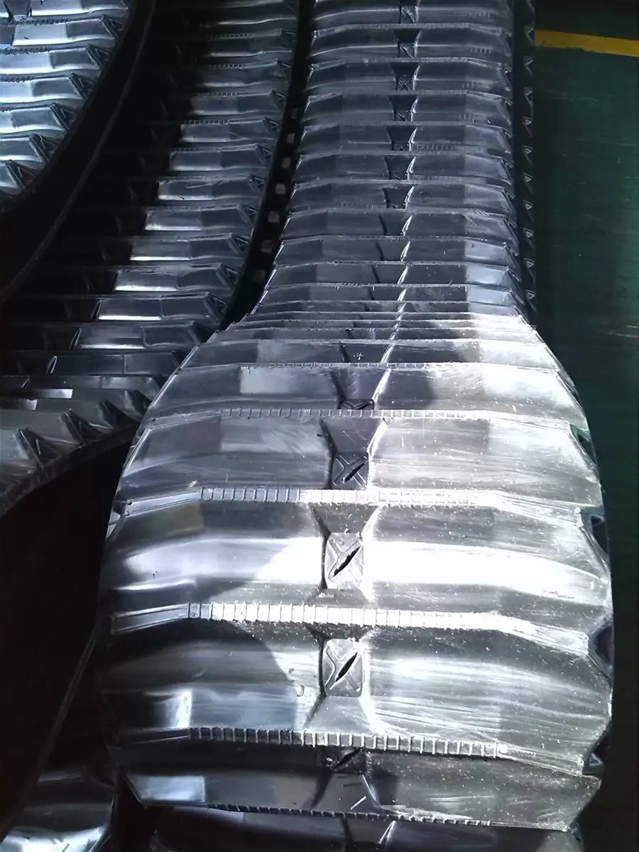 Chinese manufacturer track roller Kubota harvester track roller DC35 400*90*43 rubber track