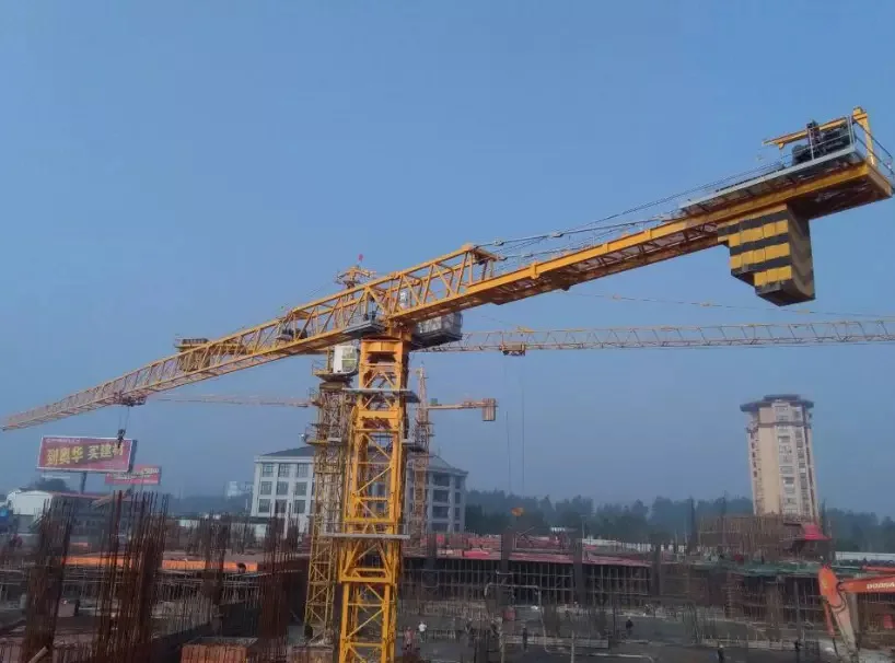 Лучший бренд кран 12Ton 13ton башенный Qtz280(7030-12) QTZ200 QTZ280(6036-13) для