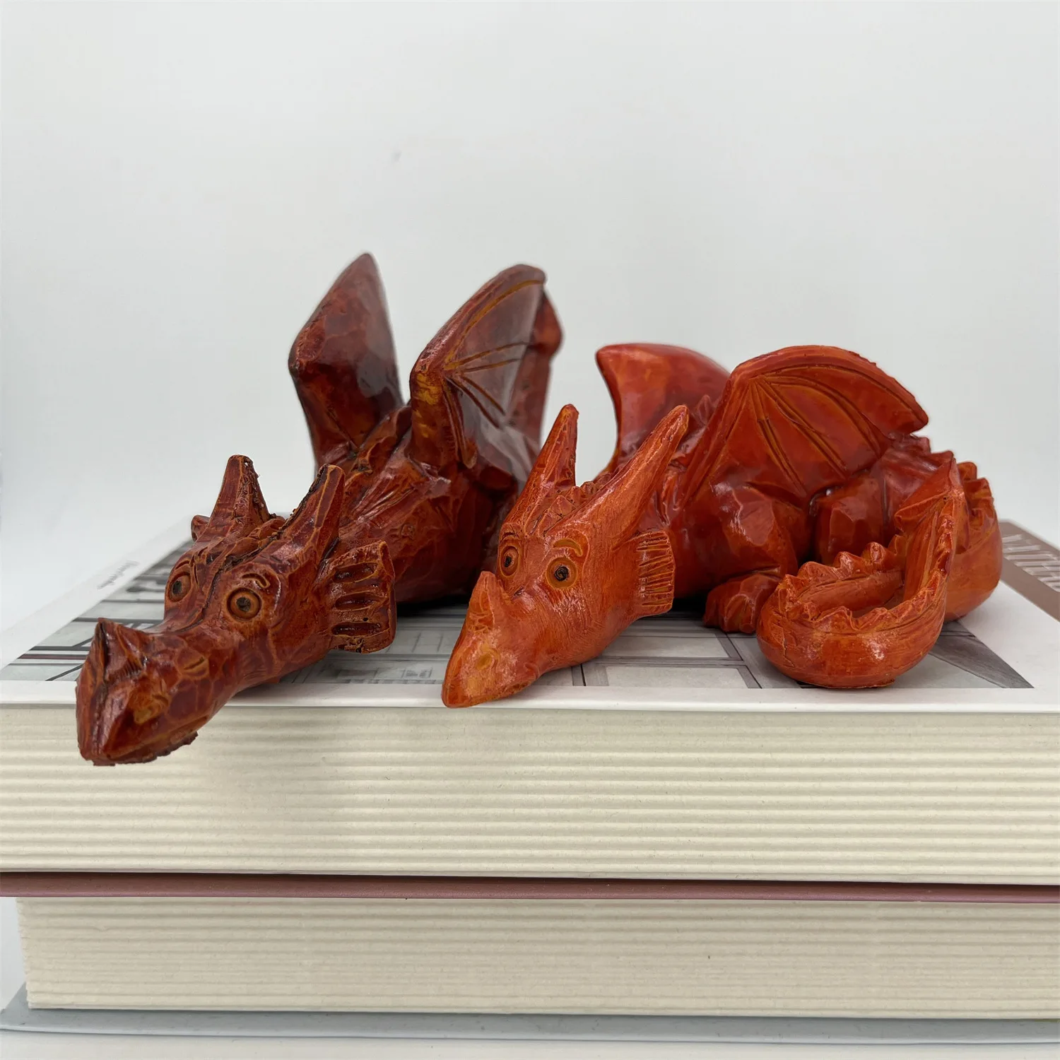 Resin Crafts Home Decoration Housewarming Gifts Living Room Wine Cabinets  Wood dragon sculpture Office Decorations