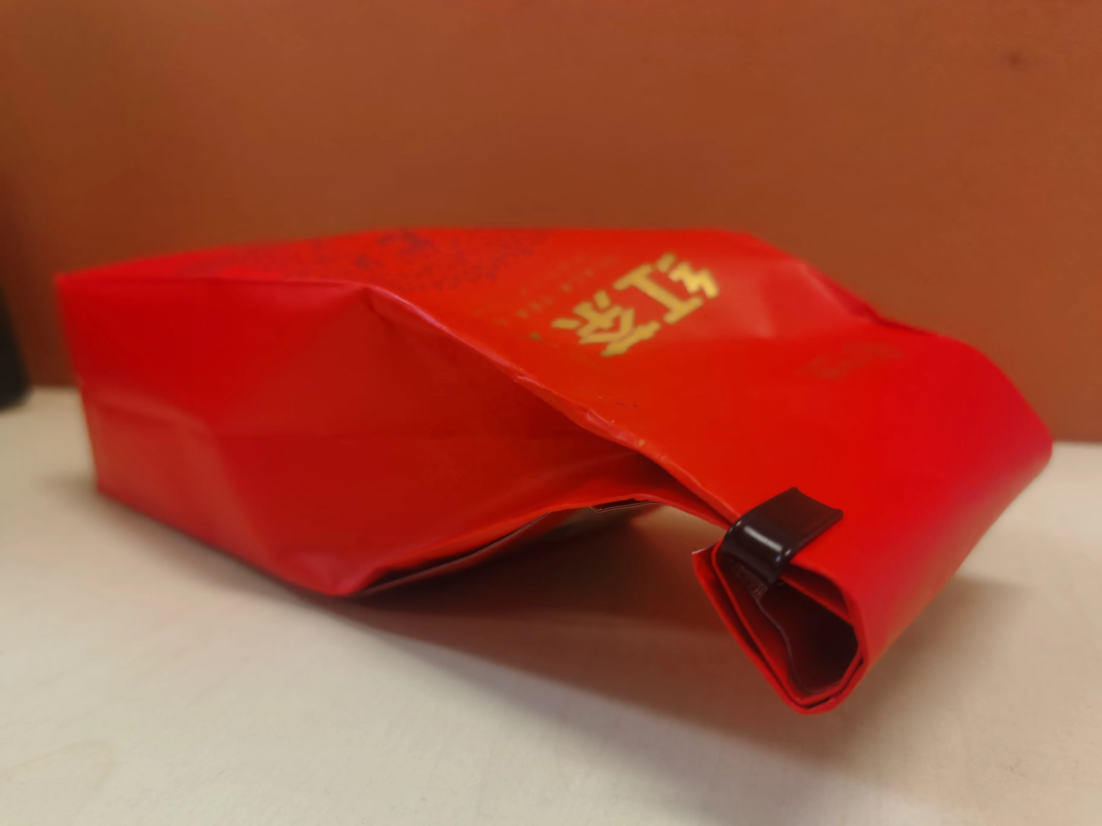FQ13 Wholesale Factory Supply price negotiable cha High Quality Chinese Big Leaves Yunnan Kung Fu Black Tea Loose Fermented Tea