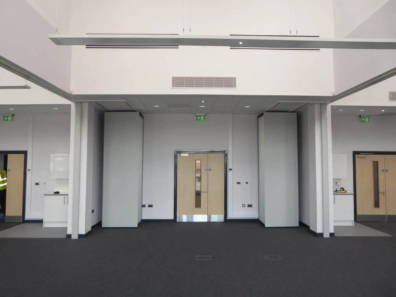 Waterproof wooden soundproof folding room divider movable partitions wall screens systems