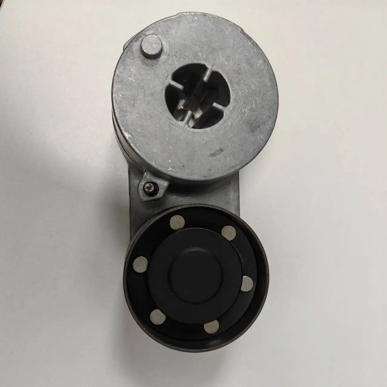 Daewoo bus DL08  engine part 65958046002 65.95804-6002  Belt Tensioner