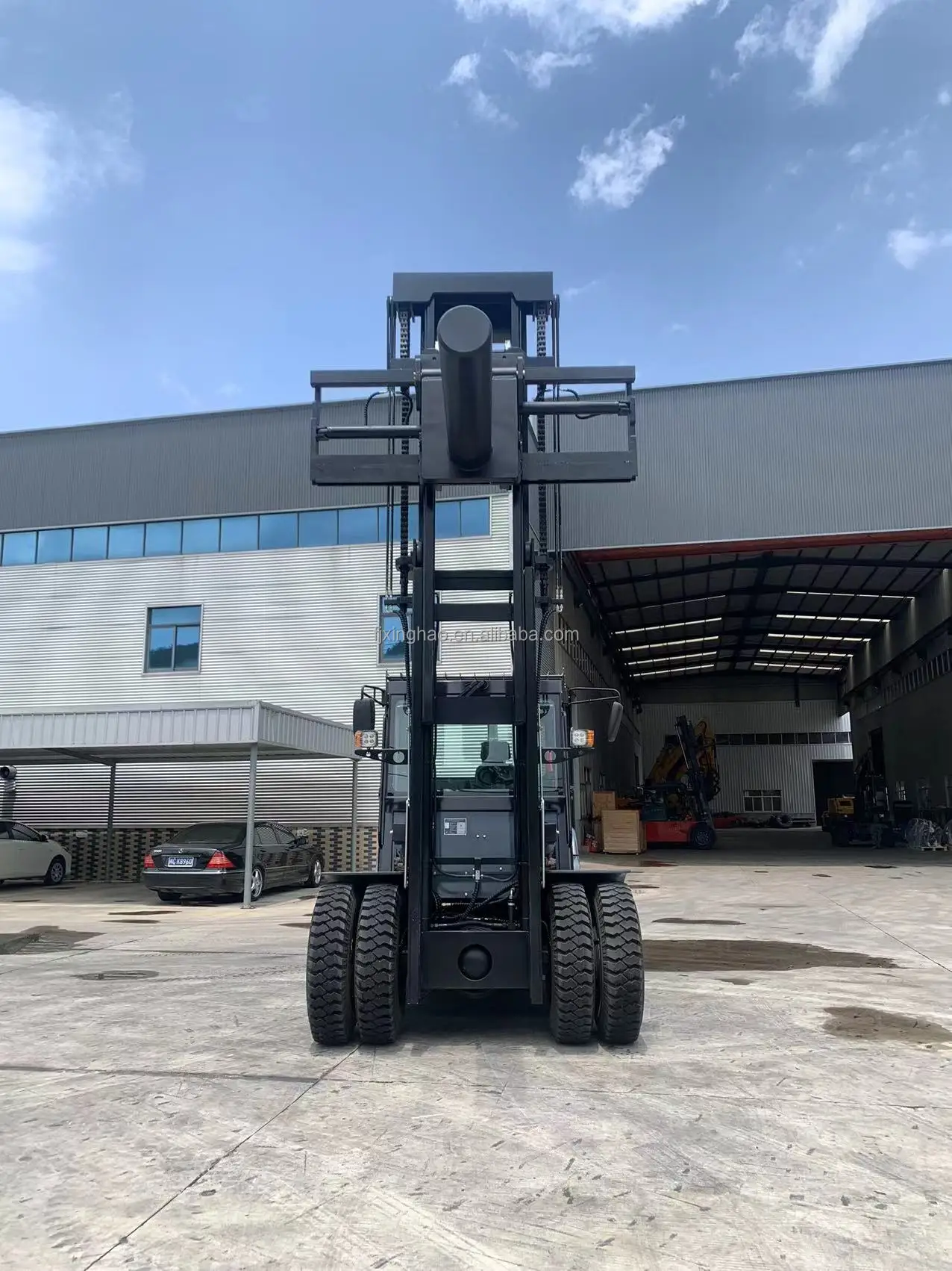 Xinghao top sell diesel forklift trucks 16ton 25tonn 3 meter lifting height diesel forklift with attachment