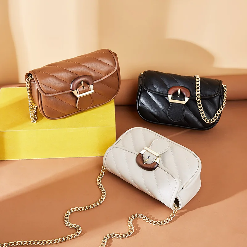 Легкая Роскошная Новая женская сумка 2021, модная универсальная сумка через плечо с вышивкой и цепочкой, Миниатюрная косметичка на плечо