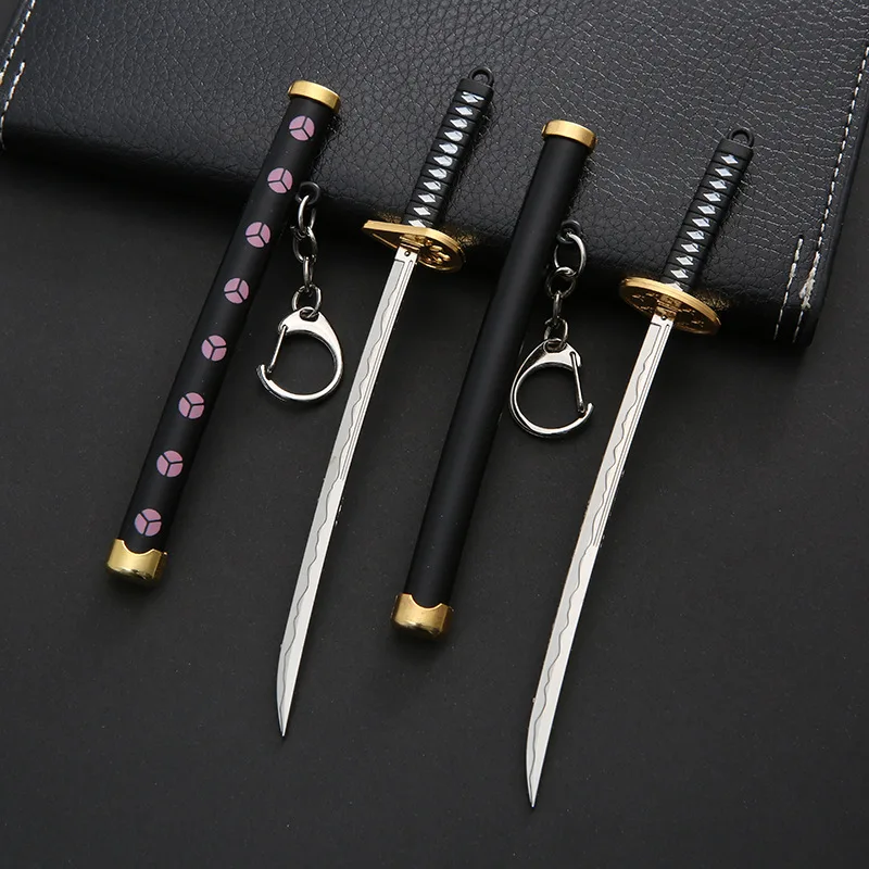 Sword keychain 15cm metal keychain handicraft Japanese anime samurai knife keychain wholesale