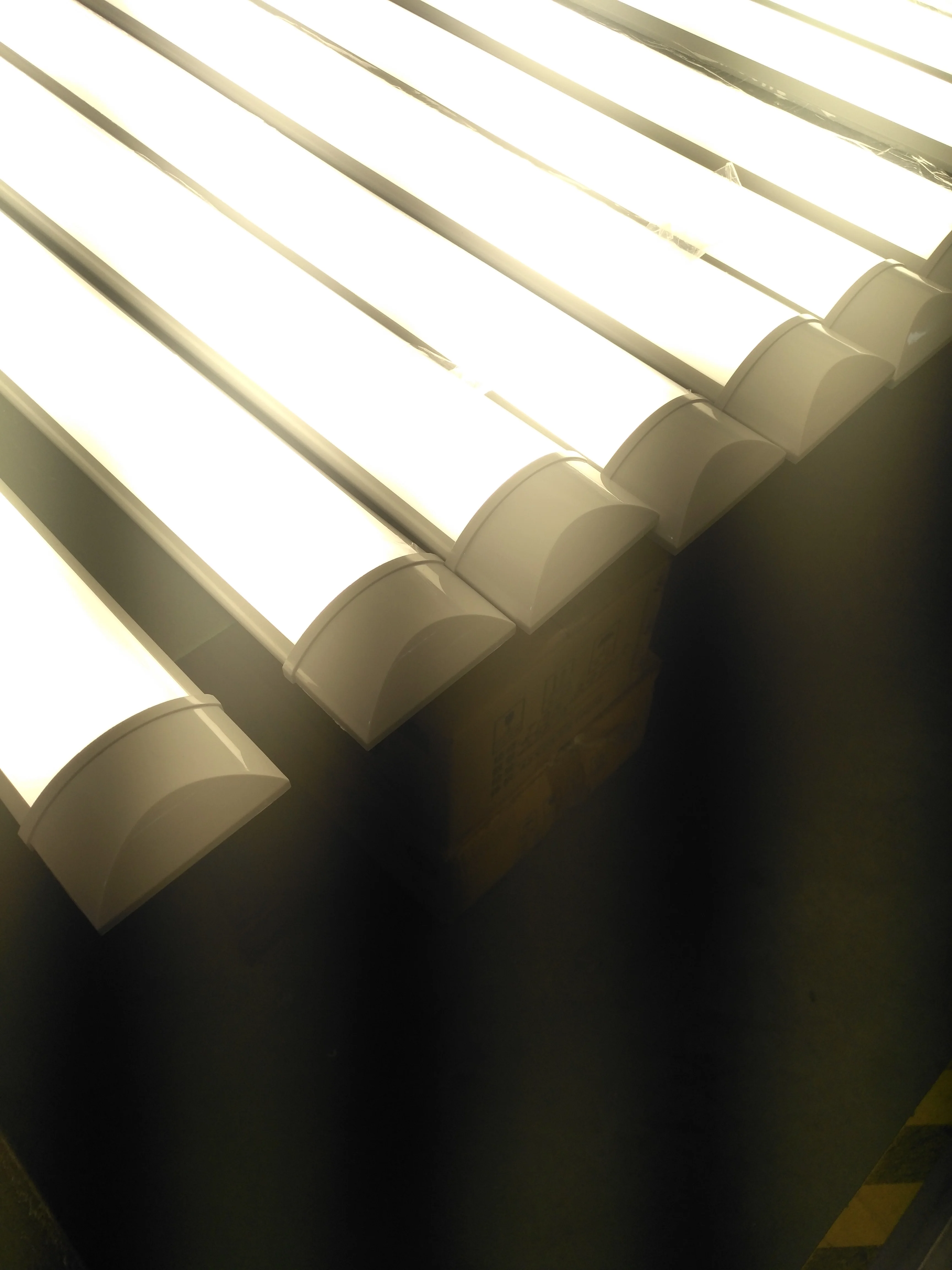 300mm Economic LED  Plastic Batten Surface Mounted 10W LED Tube Light Batten CE ROHS TUV ERP