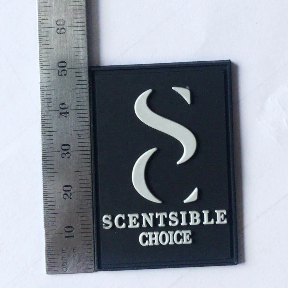 Wholesale Custom Silicone Garment Private Label Custom design PVC rubber logo Waterproof Rubber Clothing Label tailoring label