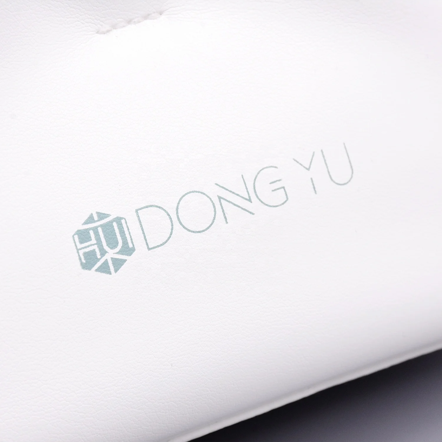 Bestpackaging Customized PU Leather Sunglasses Case Squeeze Top Soft Glasses Pouch Eyeglasses Storage Bag