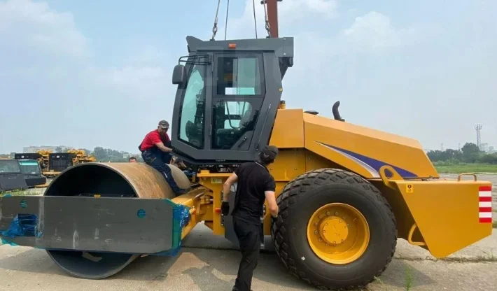 16ton Road Roller CDM516B Asphalt Single Drum Roller Construction Machine With Spare Parts