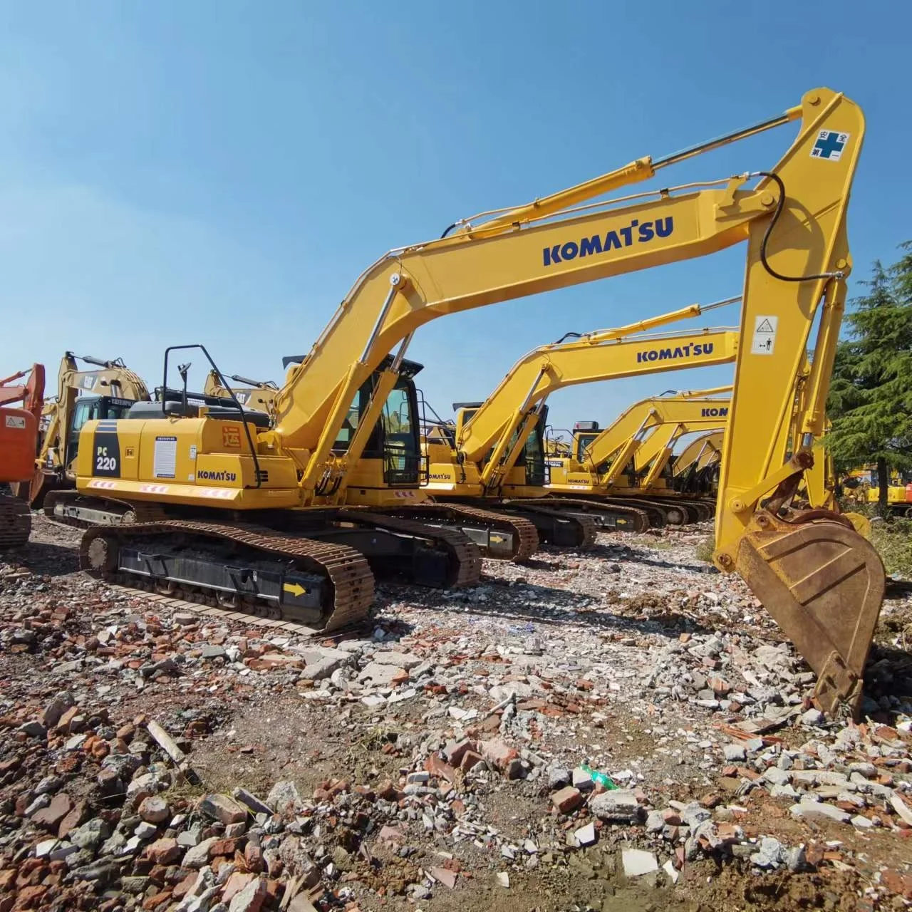 used Komatsu excavator PC200-8 pc220-8 pc210-7,PC200 PC120 PC60 PC200 komatsu backhoe pc200