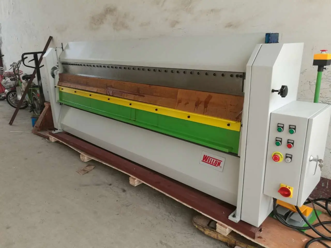 PBB2.5x1220 hand manual foot operation electric powered metal sheet  folder  bender machine pan and box brake