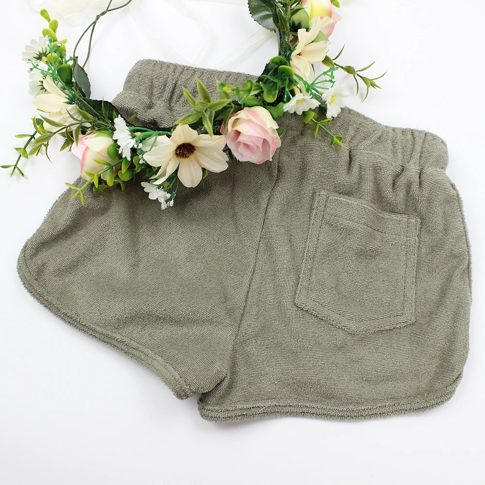 Для маленьких мальчиков носки однотонные с эластичной резинкой на талии с лямкой на шее дизайн карманов делает изделие детские летние шорты для мальчиков