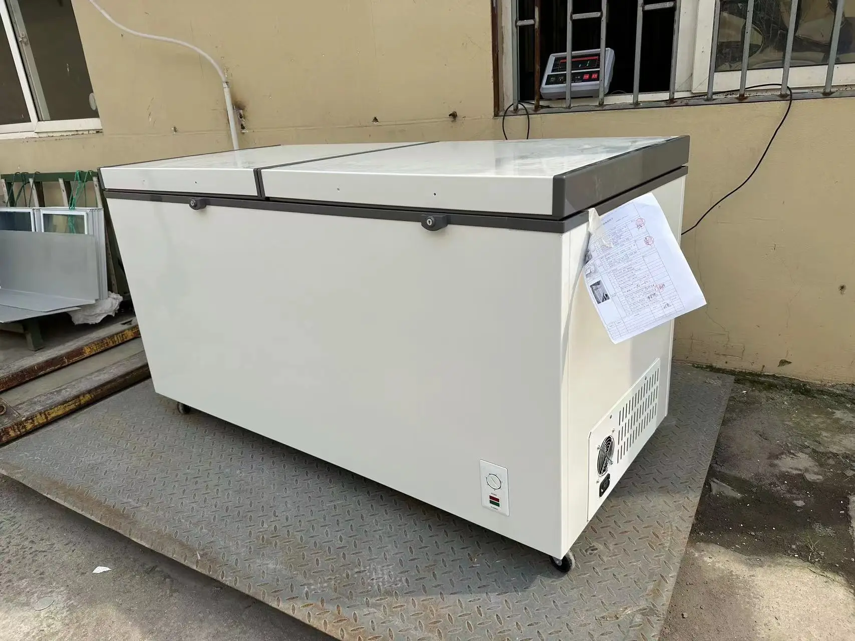 508L Solar Freezer DC 24V Deep Horizontal Freezer Whole Sale Chest Freezer