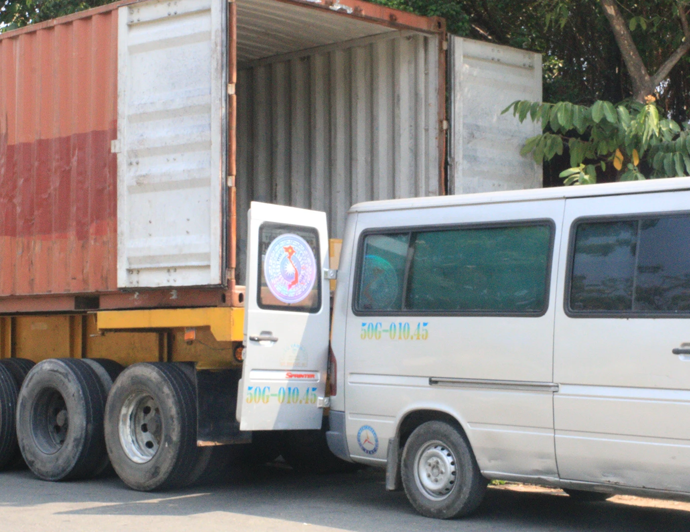 Unisex Top 600PVC Viet Nam Ajinomoto School Briefcase With soft 600pvc fabric and limited waterproofing