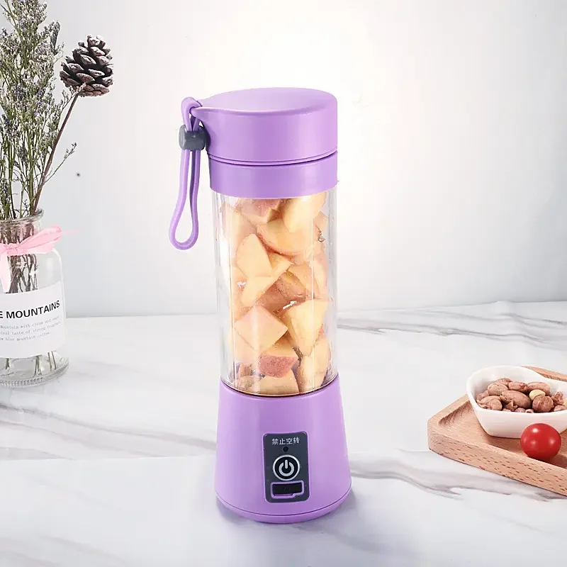 Wholesale Rechargeable portable Juicer Blender Freshly squeezed juice mixer Personal Safety 6 blades mini juicer