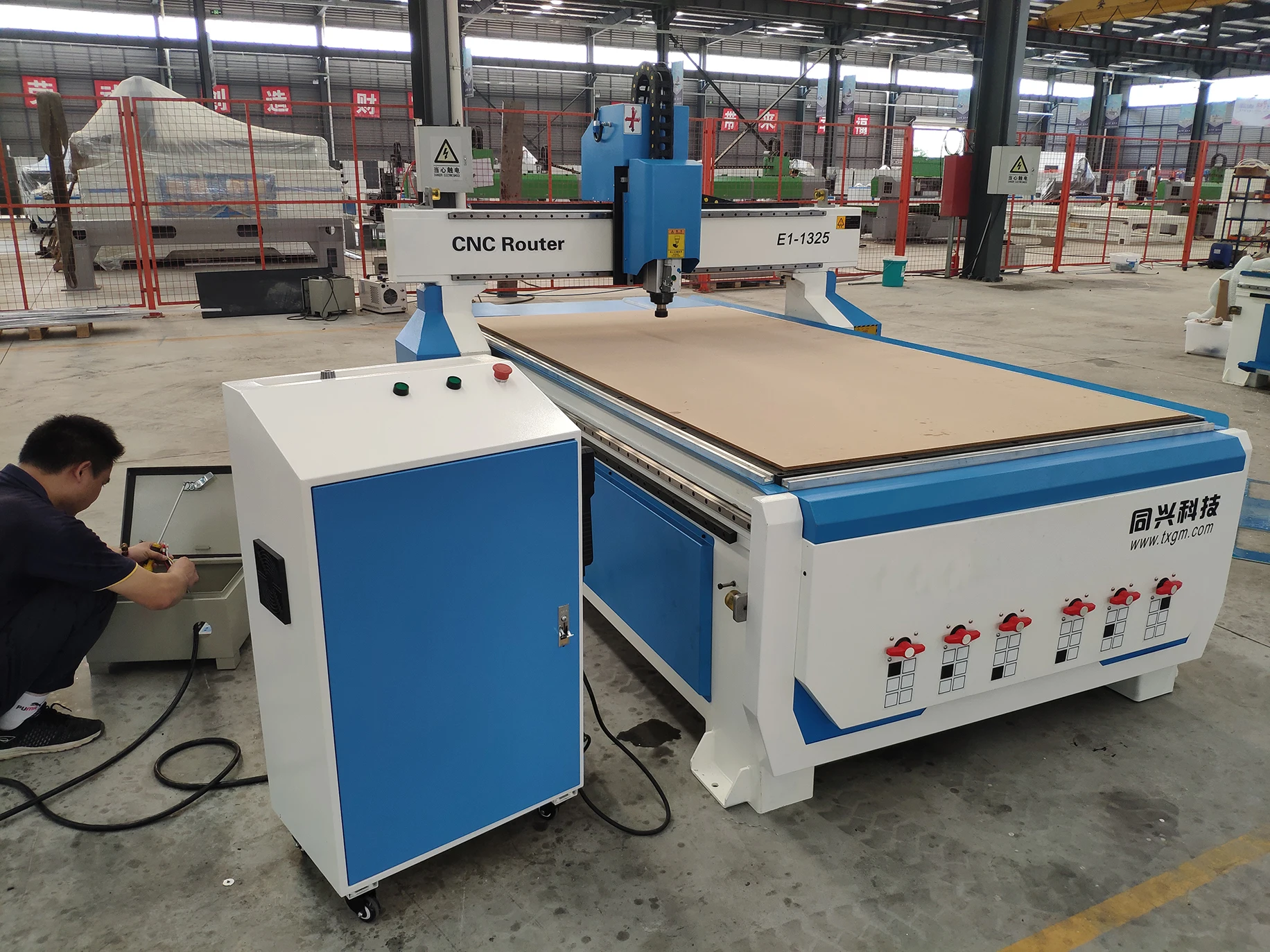 wood cnc router 1325 machine for wood carving and cutting