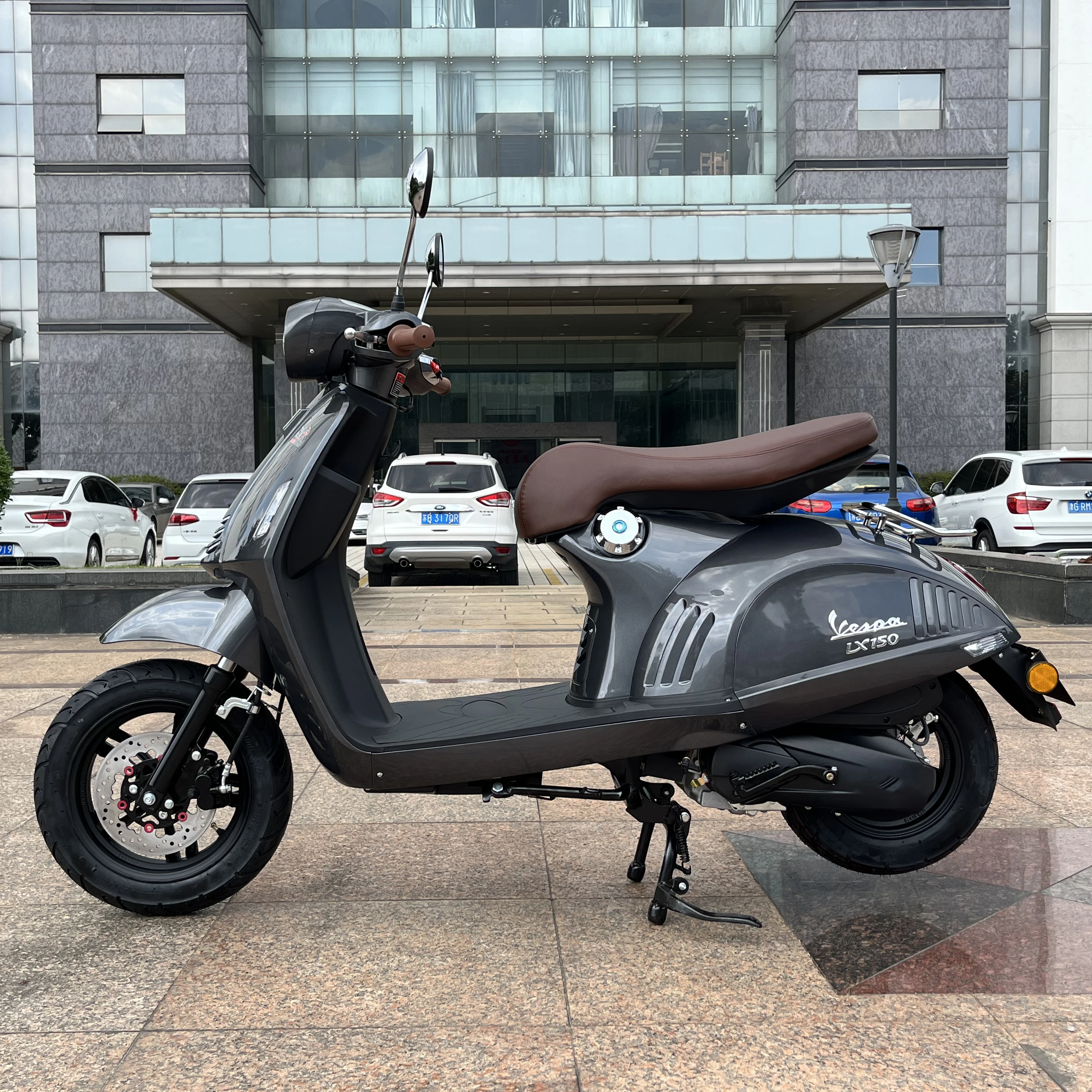 Fashionable Portable OTTC GSO 125cc motorcycle 946 Moped 50CC  Gasoline Powered Scooter