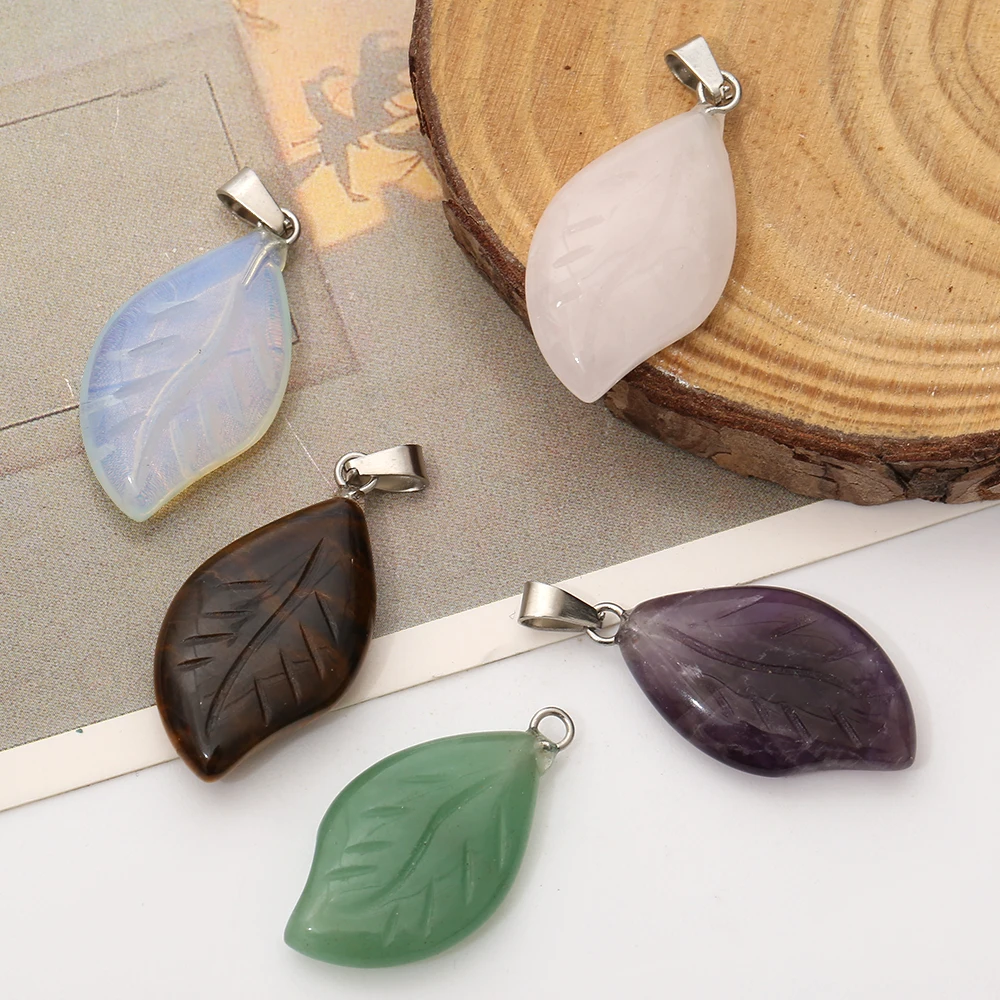 Wholesale 25*15mm Crystal Healing Natural Stones Polished Labradorite Cabochons Leaf Drop Shape Pendant for Gift