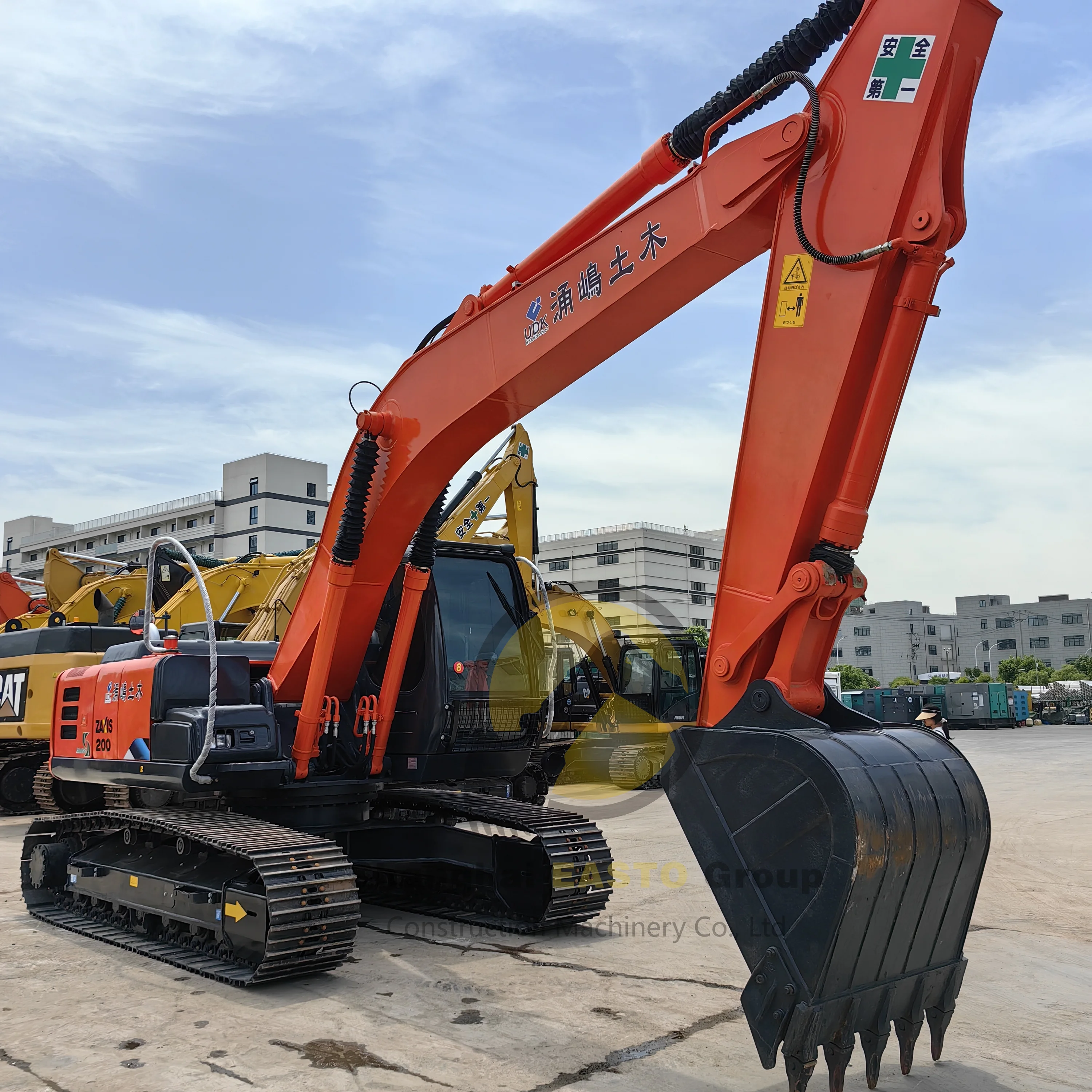 Японские Подержанные Гусеничные экскаваторы Hitachi ZX 200 20-тонное машинное оборудование для строительства с EPA
