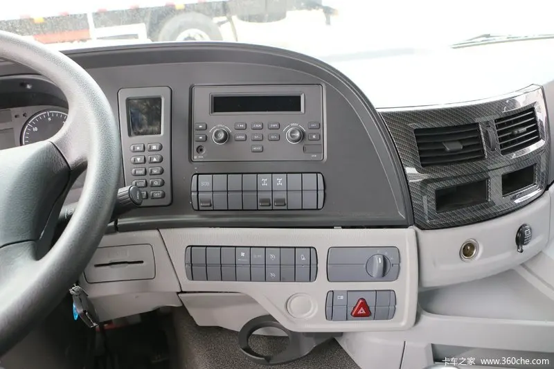 
FOTON AUMAN GTL 6*4 TRACTOR TRUCK WITH 11.8L CUMMINS 400HP ENGINE 