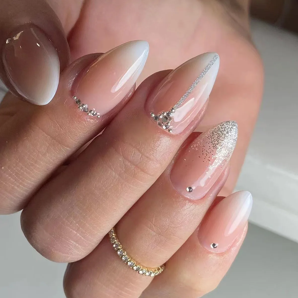 Wholesale Acrylic Press On Nails Frosted Black French White Moon Gold Star False Nails For Manicure