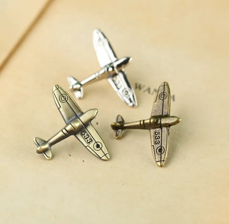 Aviation gift Custom small decorative 3d old vintage 533 model airplane lapel pins for suit men