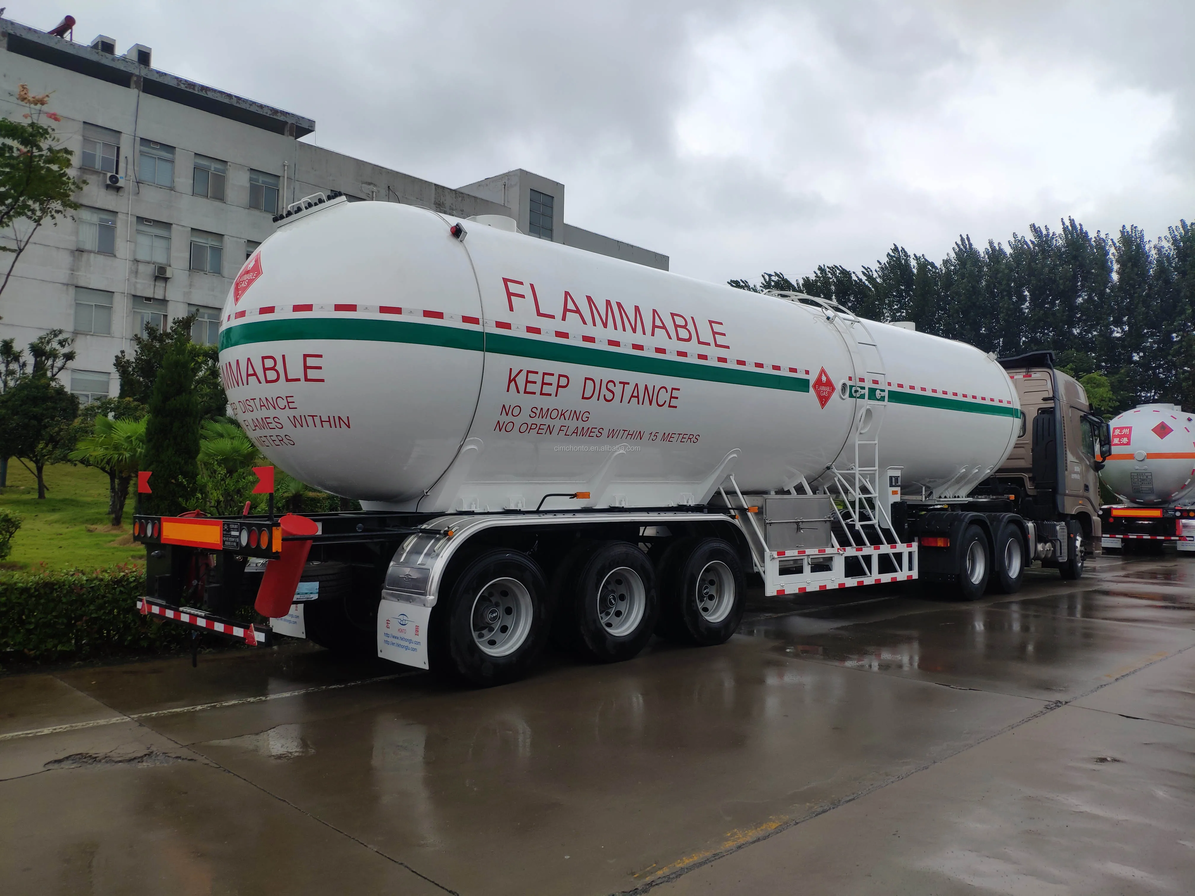 brand new 3 axle lpg bowser 56.1m3 Tri-axle tanker semi trailer for sale