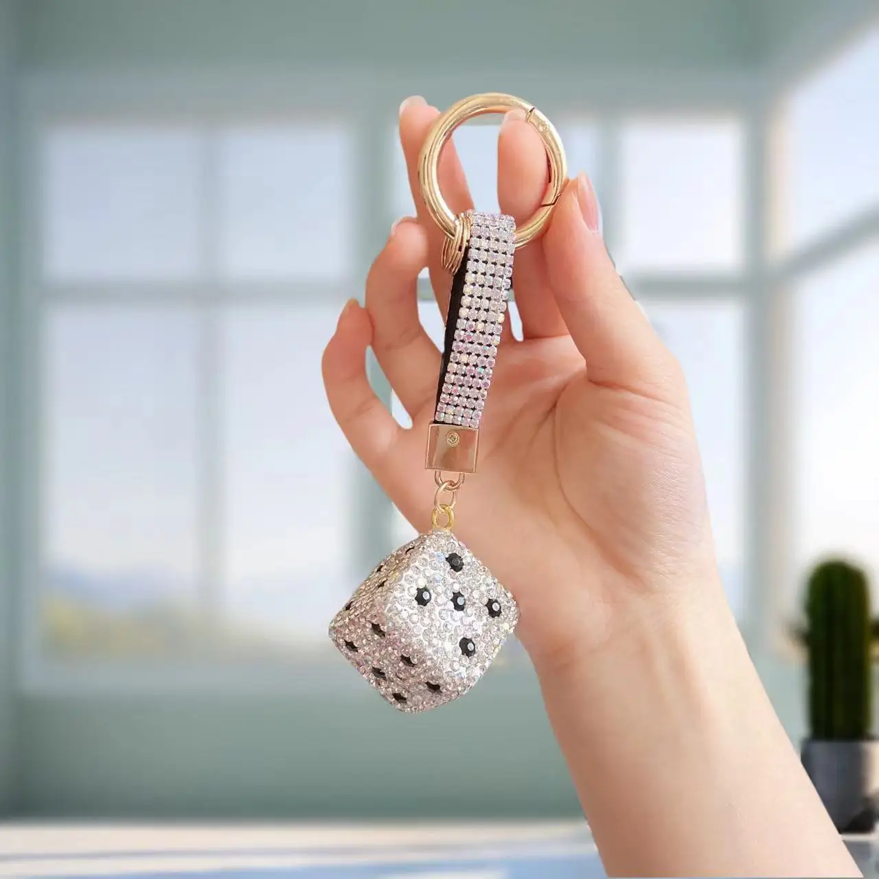 Metal dice rotate keychain Casino keychain mini rhinestone Crystal Bling key chain car keyring Bag accessory funny dice keychain