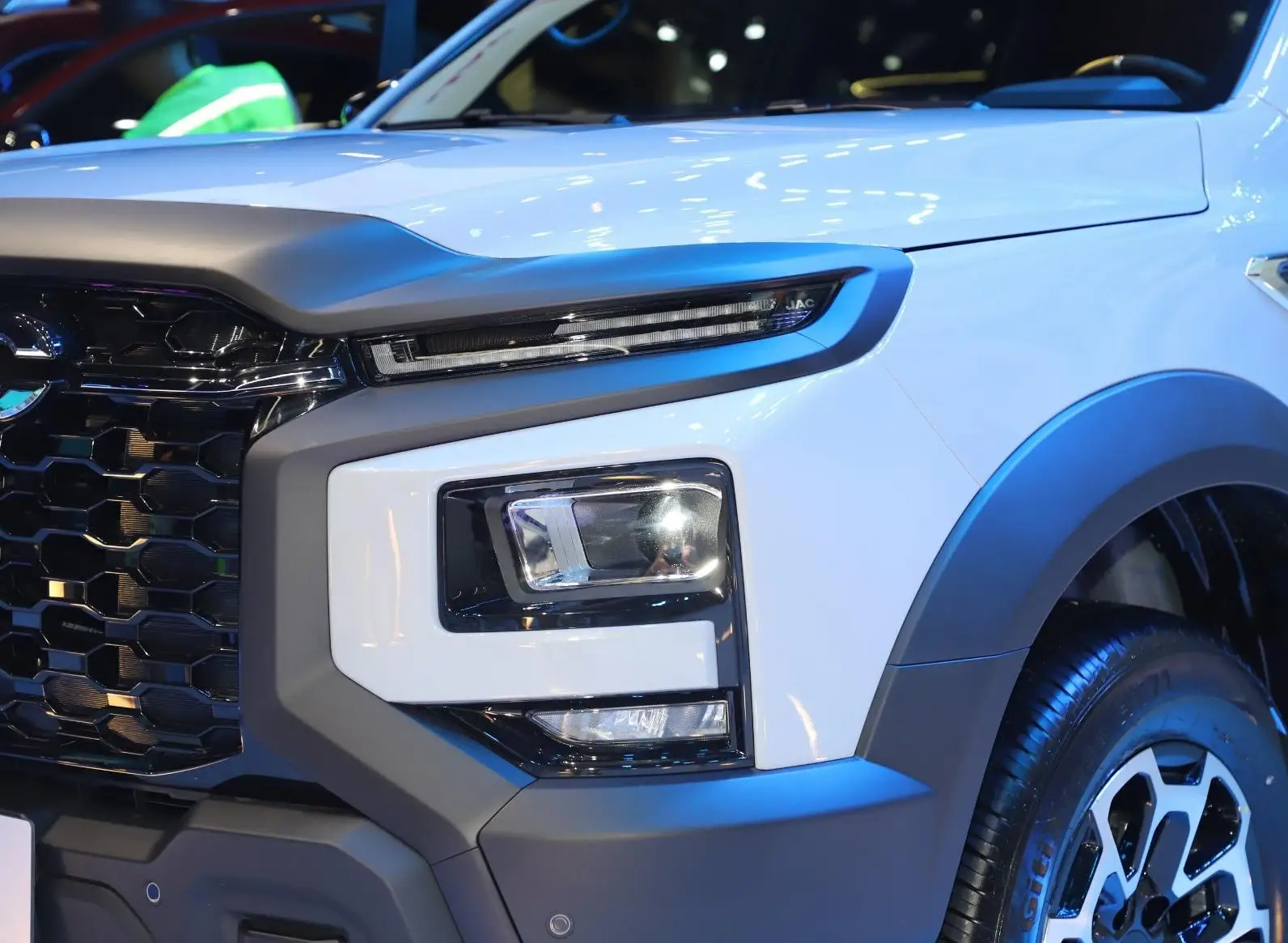2024 New High Quality JAC T9 EV 4WD Pickup Car  Double Cabin New Energy Right Rudder Chinese Pickup Truck in Stock Hot Sale