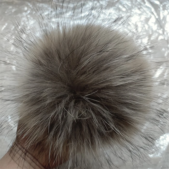 Wholesale large Natural Brown Raccoon Fur Pompoms