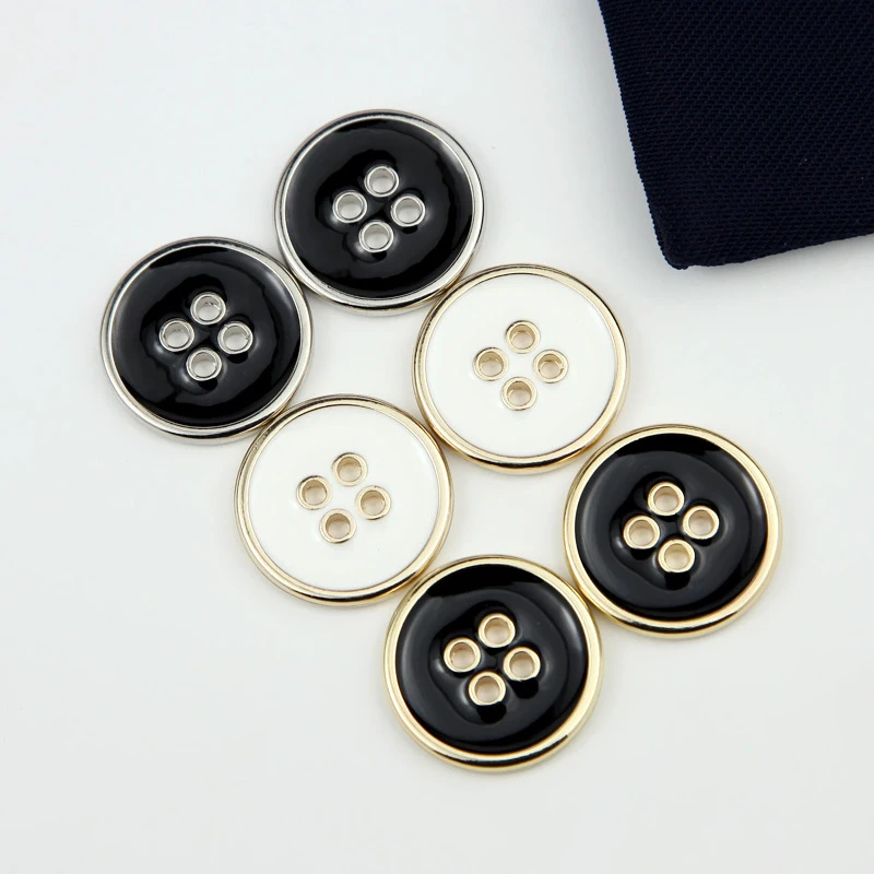 Custom Botones Cloth Logo Horn Stock 4 Holes Coat Resin Button Big Sewing Garment Agoya Shell Black Pearl Buttons for Women