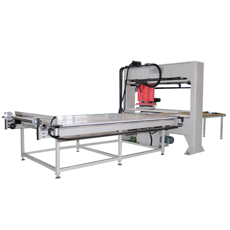 Automatic traveling head cutting press for EVA sandals slippers