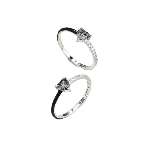 Simple, light luxury and elegant heart-cut heart ring. Diamond-encrusted personalized ring.