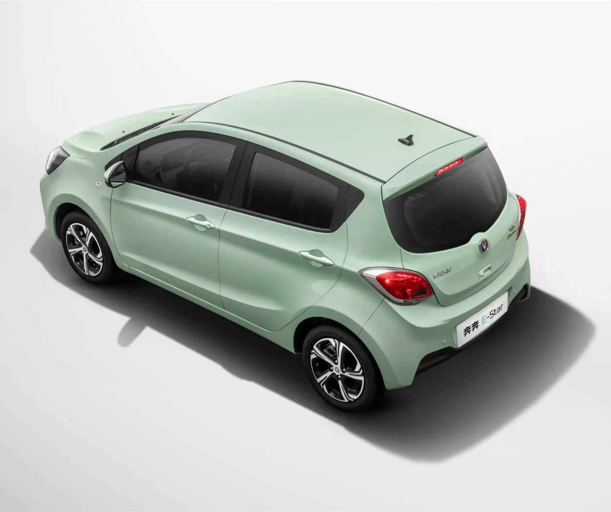 chine  best quality  low price Energy saving solar electric cars EQ electric vehicle 4 wheels hatch back