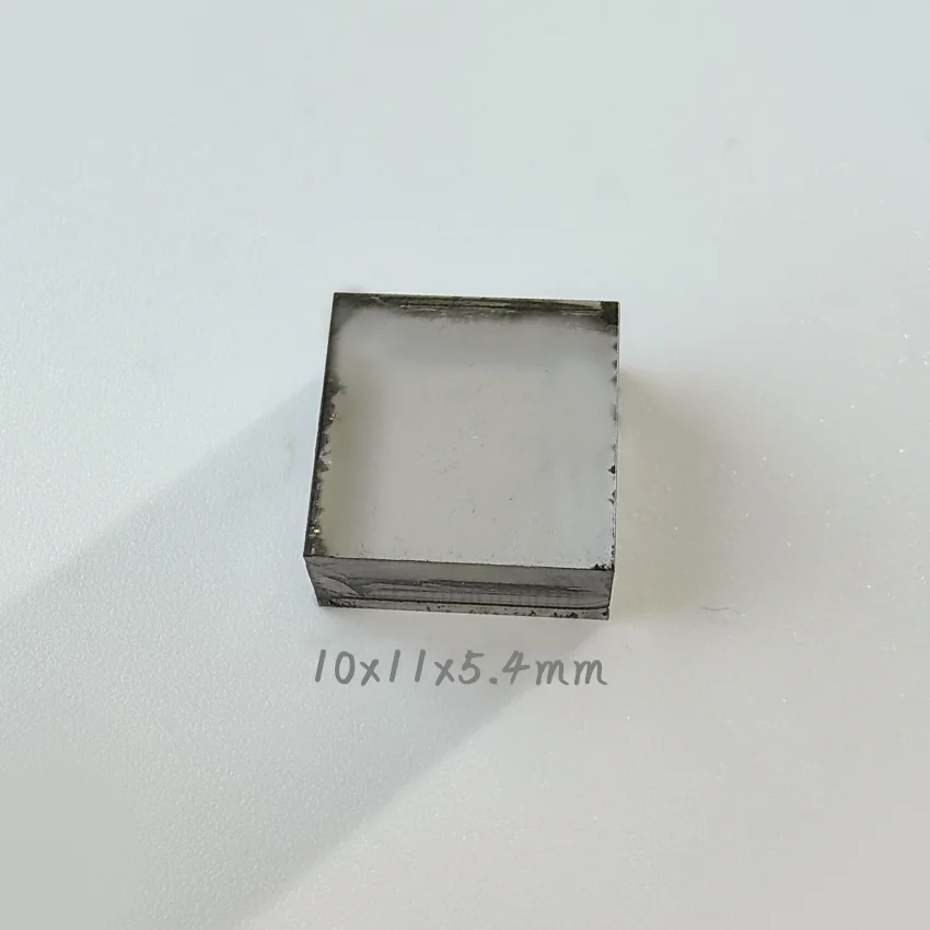 Synthetic Unpolished Diamond CVD Uncut Diamond 12x12x6.9mm Lab Grown Rough Diamond
