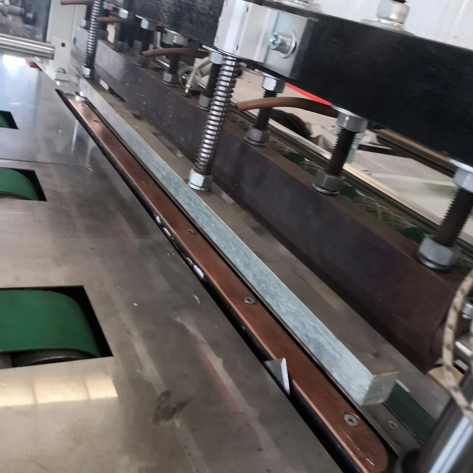 Feed bag production equipment Woven bag cold and hot four color integrated cutting sewing and printing machine