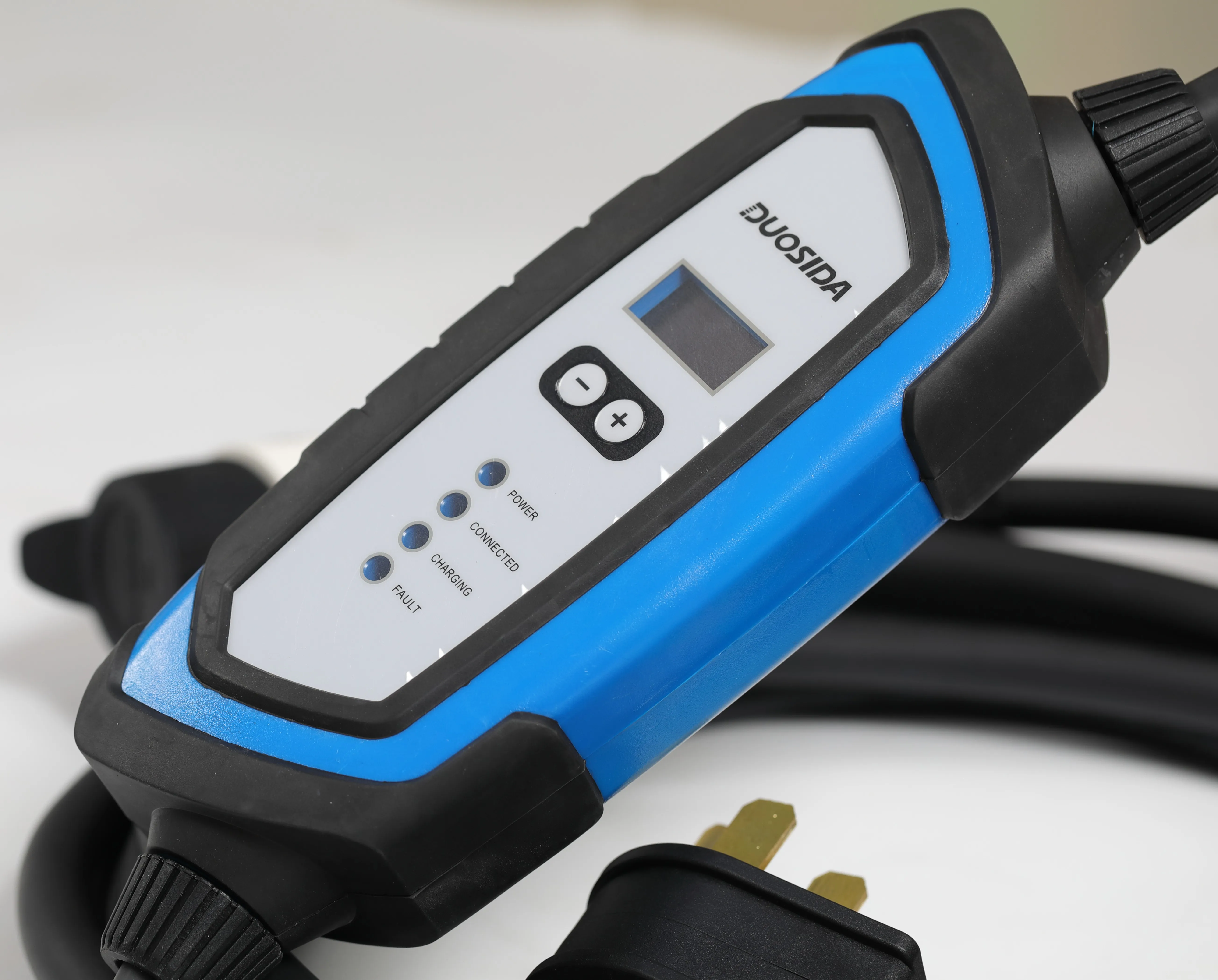 DUOSIDA Blue CEE Plug Cintrol Box with 32A 7kw EV ROHS Charger SAEJ 1772/IEC Plug 32 Household Car Charging Mode 2