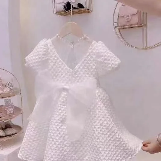 Knit Polyester Custom Floral Design Three-dimensional Emboss Brocade Jacquard Fabrics For Lady Dresses Hot Sale In Brunei Market