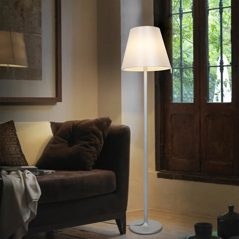 Luxury New Design Indoor Floor Lamp Modern Metal Base Floor Lamp Decorative Hotel Bedroom Fabric Shade Floor Lamp