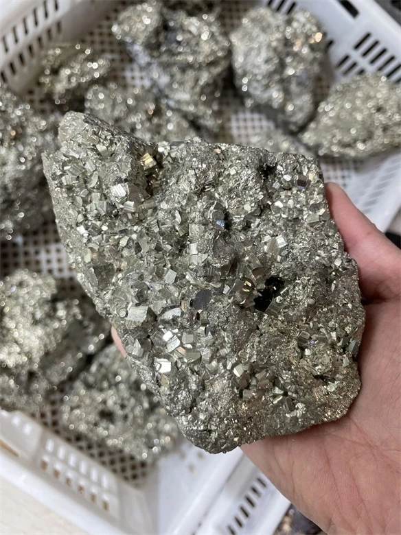 Natural raw pyrite mineral specimen stone pyrite ore rough chalcopyrite quartz crystal stone prices