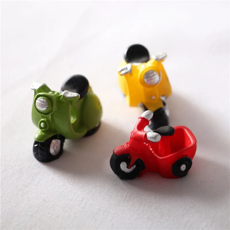 2025 New 3D Figurines Resin Motorcycle Miniature Red Yellow Green Transportation Figure for Dollhouse Toys