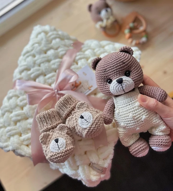 Wholesale Brown Color Stuffed Bear With Safety Eyes as New Born Baby Gifts Customized Logo and Label Baby Toys
