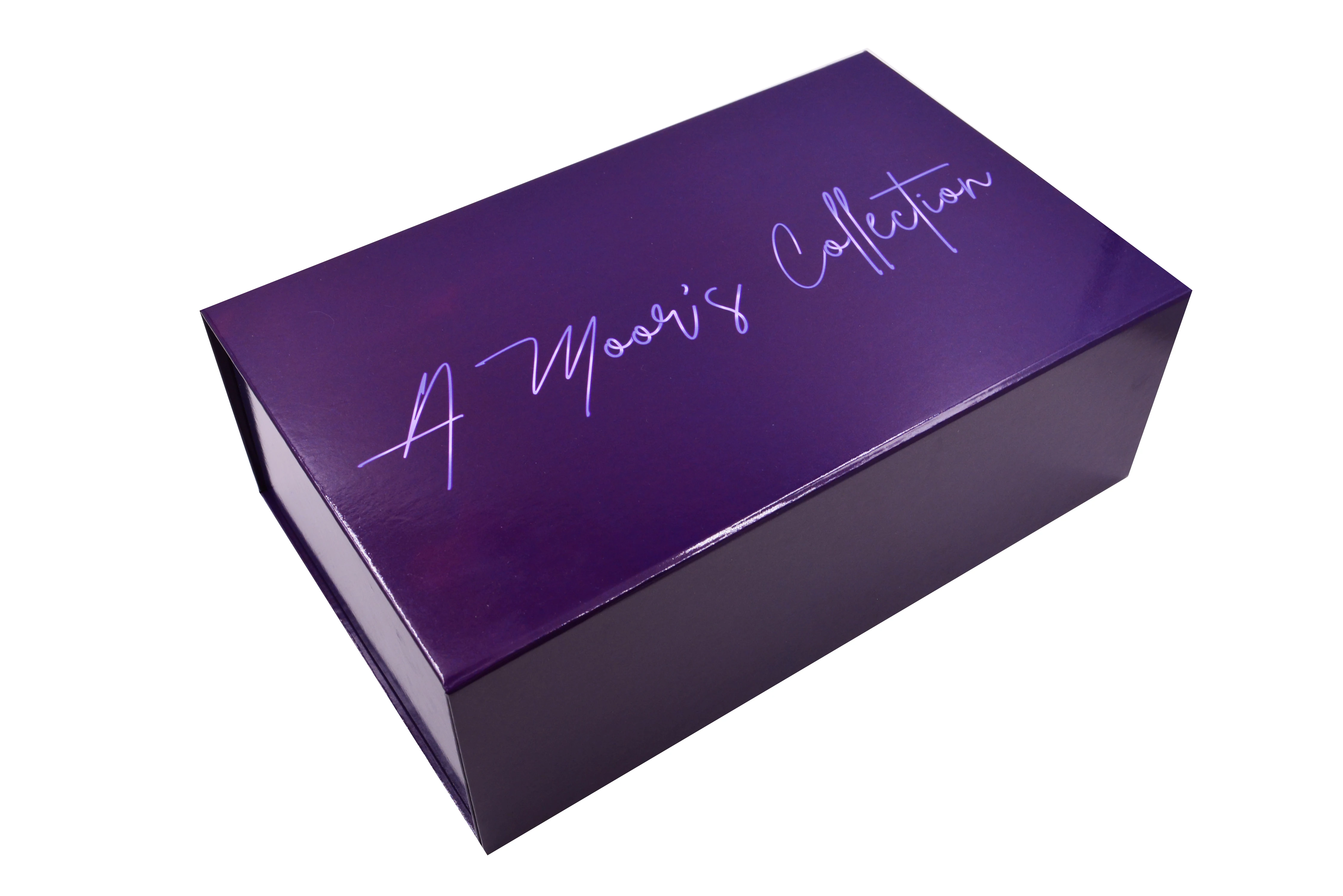 
Luxury art paper Custom Black Rigid Magnetic Closure clothes and Exquisite sculpture Gift Box Wholesale Foldable 