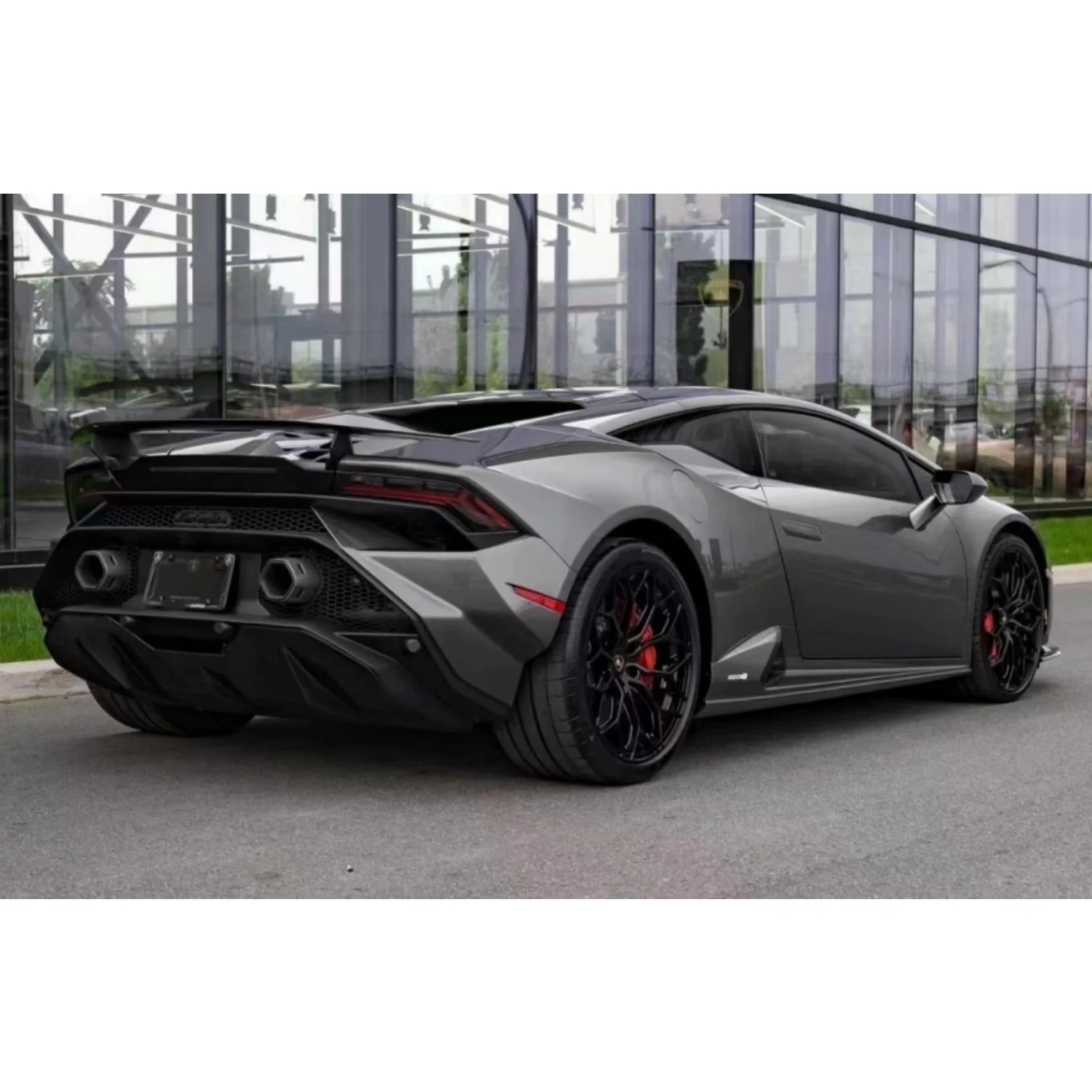 High quality 580 610 EVO car base suitable for Porsche 580 610 EVO RWD style dry carbon fiber base