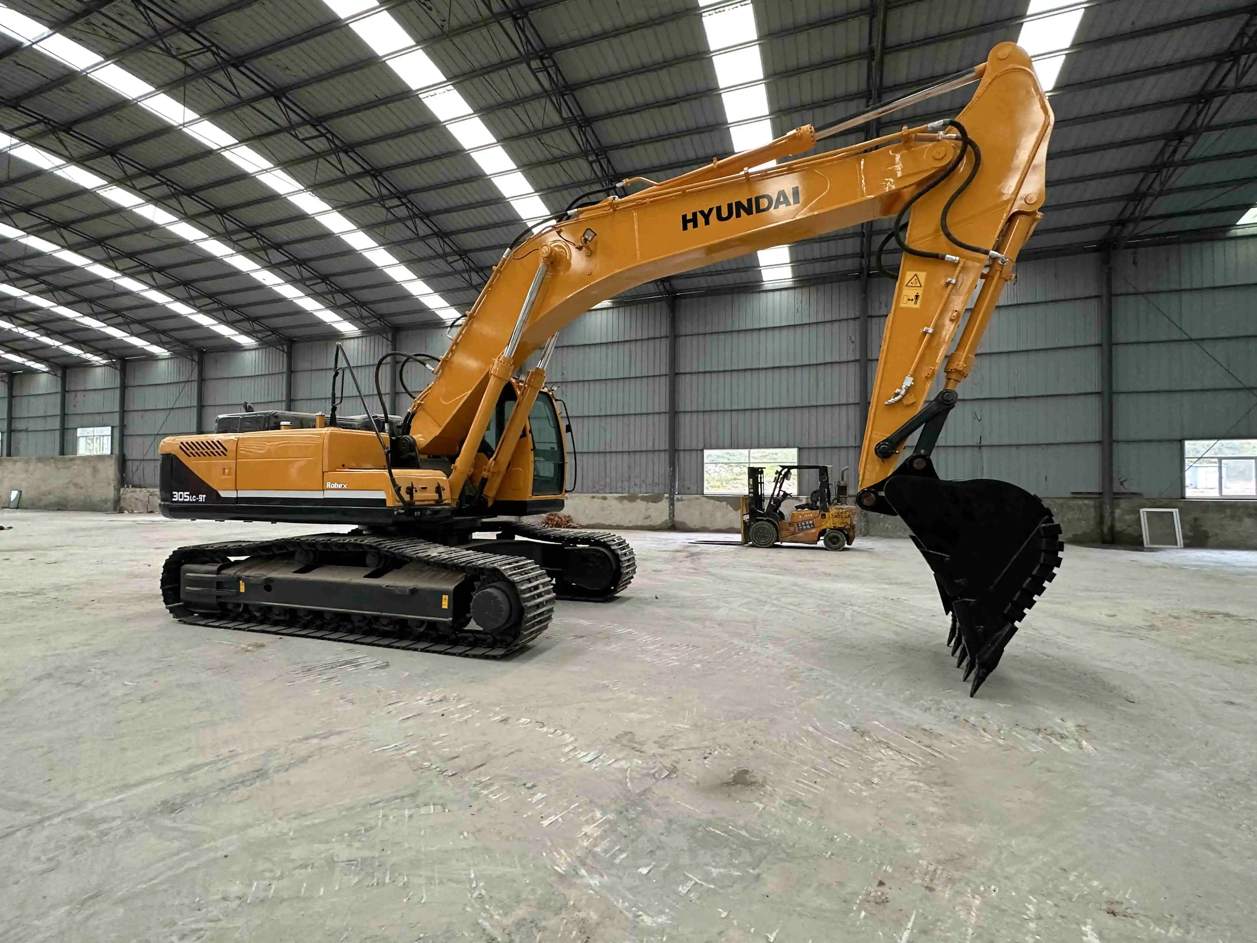 Проверенный Профессиональный Подержанный hyundai 30t R305LC-9T 220LC-9 в наличии на складе для горных работ от Кореи 215LC-9 225LC-9