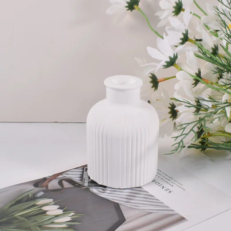 DIY three-dimensional round vase decoration abrasives cylindrical section stripe flower vase silicone mold
