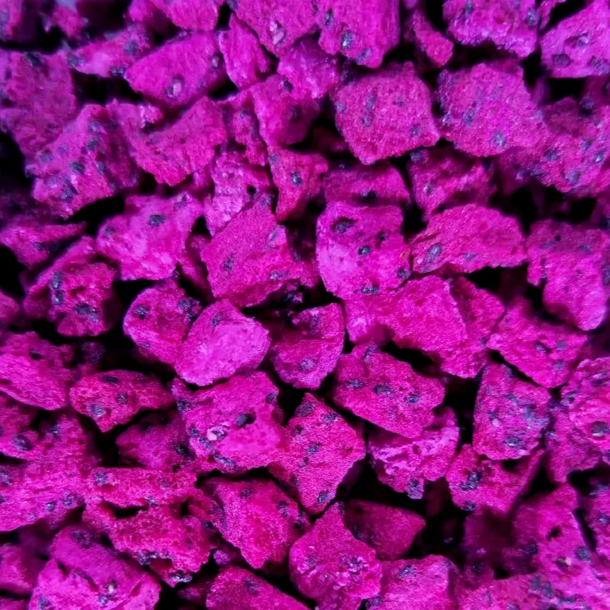 High Quality Dry Food Dragon Fruit Freeze Dried Pitaya Dices Freeze Dried Red Pitaya Cube