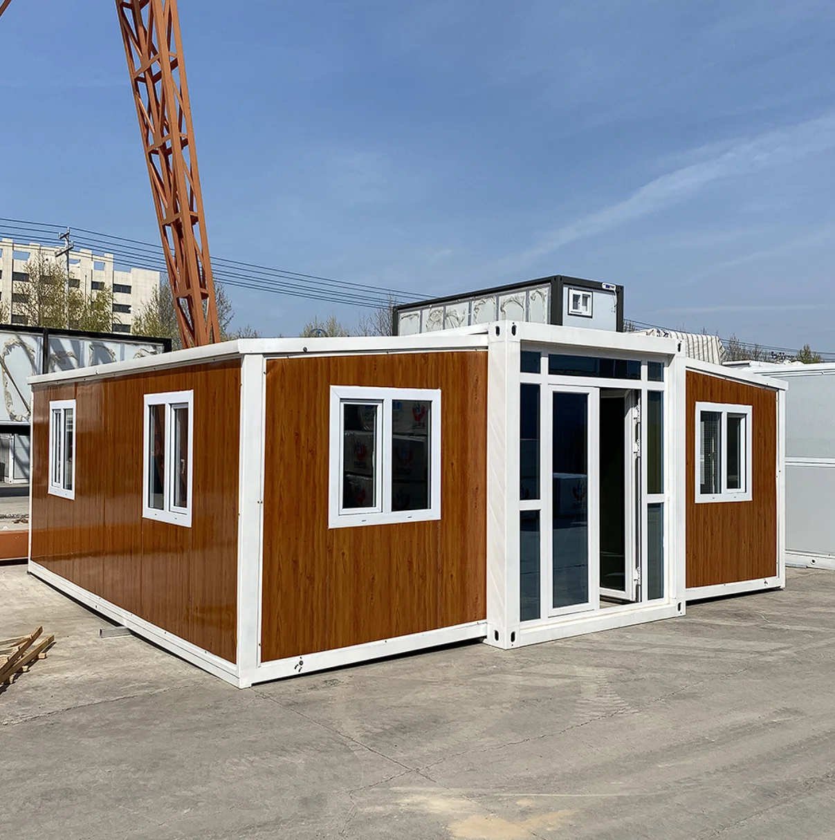 Insulated 20/40 ft Villa Prefabricated Expandable Container House Waterproof Prefab Mobile Home 2 3 Bedroom