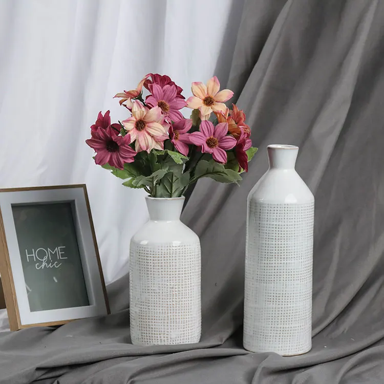 EAGLEGIFTS Rustic Square Pattern Courtly Checkered White Flower Ceramic Vases Custom Long Cylinder Wedding Pedestal Checker Vase